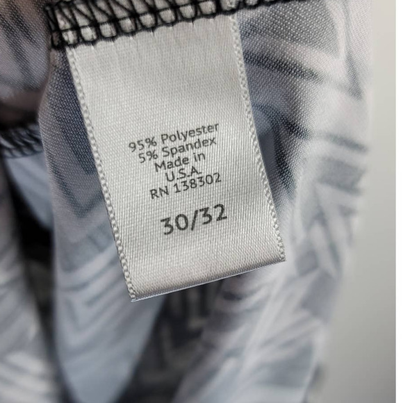 Avenue Black White Grey Faux Wrap Blouse Geometic Design Women's Blouse 30/32 - Picture 4 of 4